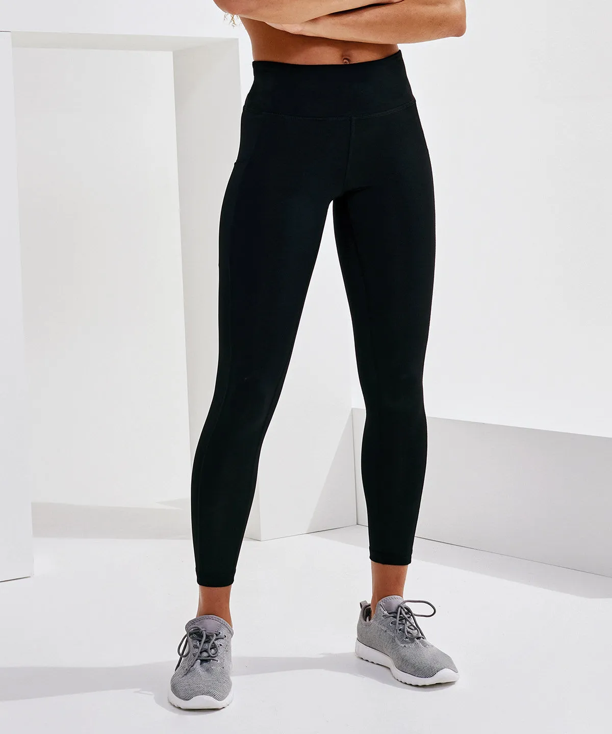 Black - WomenÕs TriDri¨ performance leggings with pockets