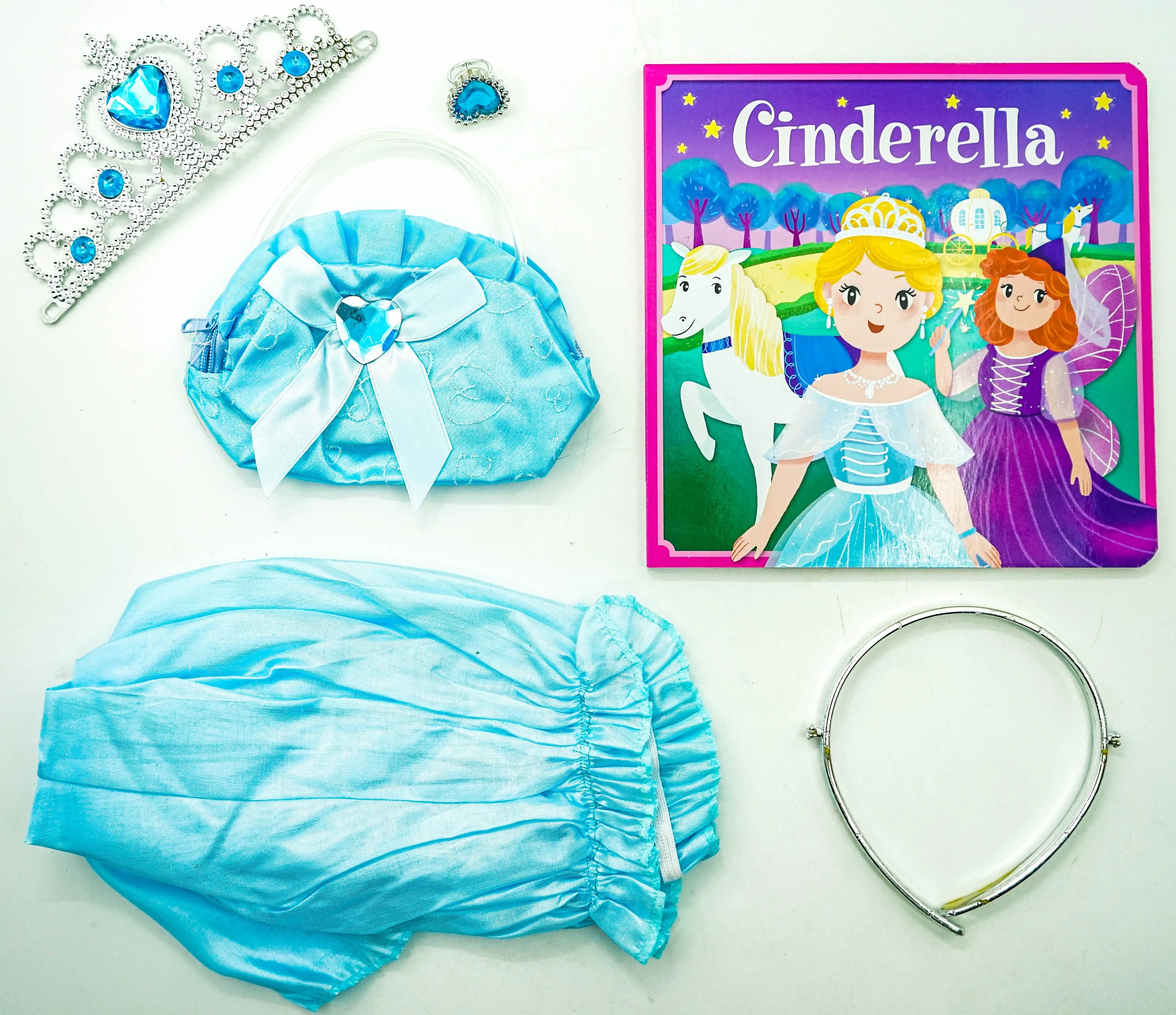 Dress Up And Play: Cinderella